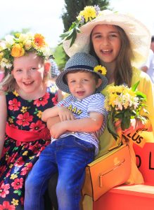 Offaly's Sofia Was Dazzling On Yellow Carpet For Brightest At Bloom